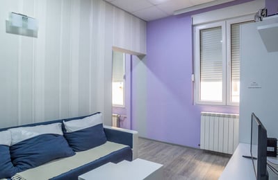 Location longue durée d’un appartement lumineux de 2 pièces, 45 m², centre de Belgrade, Serbie